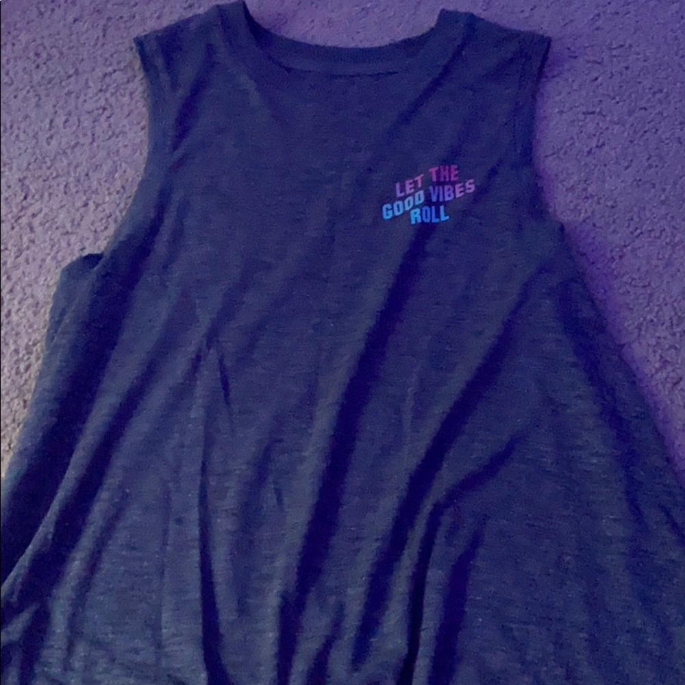 Old navy active wear workout shirt